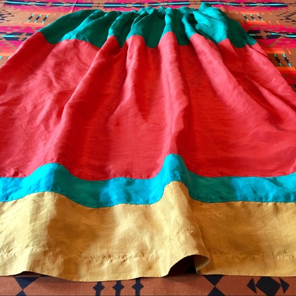 100% 🔥💚☀️Silk Frida Inspired skirt with pockets! - Picture 2 of 9